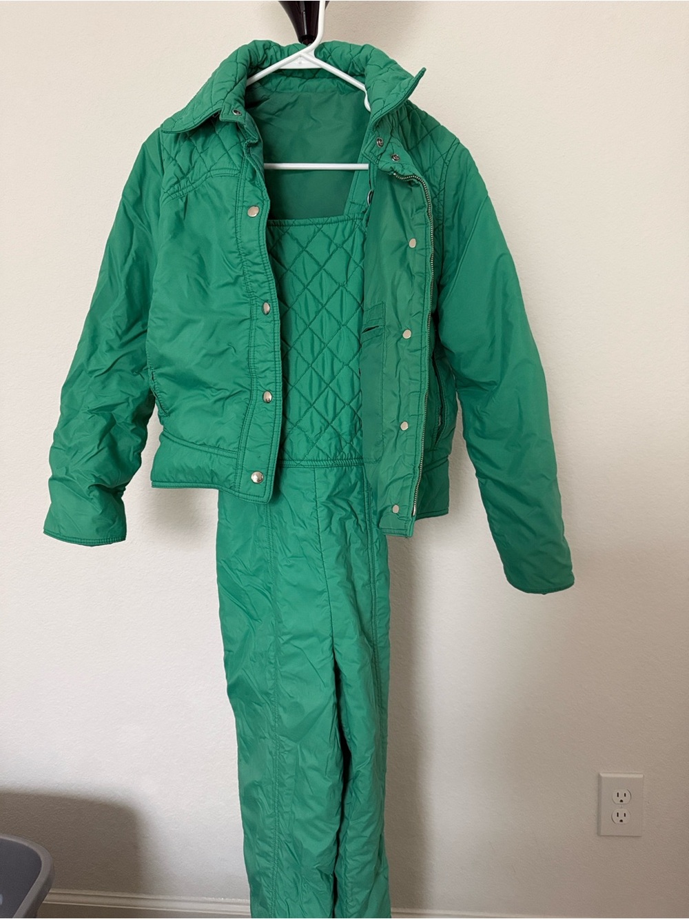Vintage - Shanahan Green Women's Ski Jacket & Bib Set